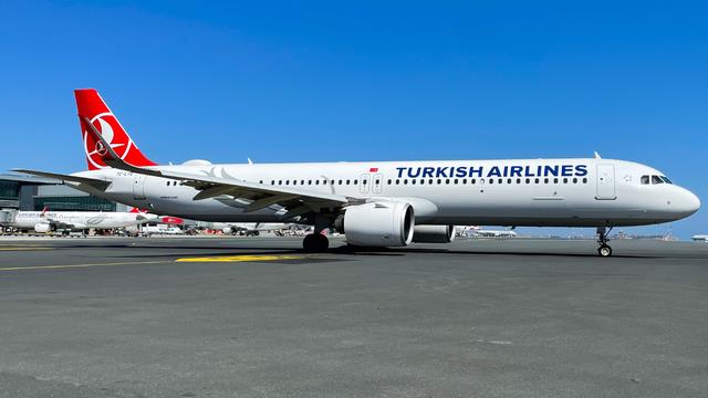 TC-LTG:Airbus A321:Turkish Airlines